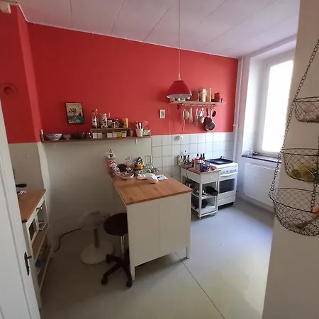 Petite An Der Schuess Bed & Breakfast Biel