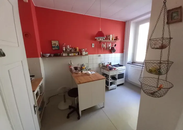 Petite An Der Schuess Bed & Breakfast Biel